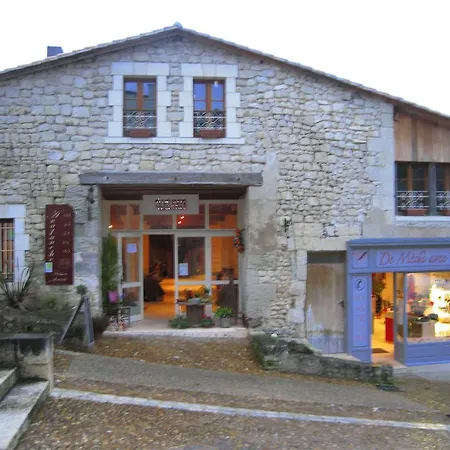 Ferienwohnung Faubourg St Jean Aubeterre-sur-Dronne Exterior foto